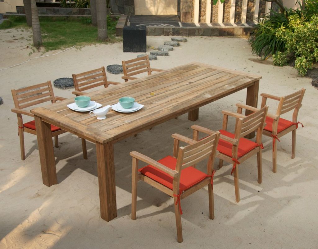 Metal or Wood Patio Dining Sets: Which To Consider? post thumbnail image