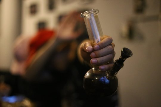 The Stoner’s Guide to the Best Online Headshops post thumbnail image