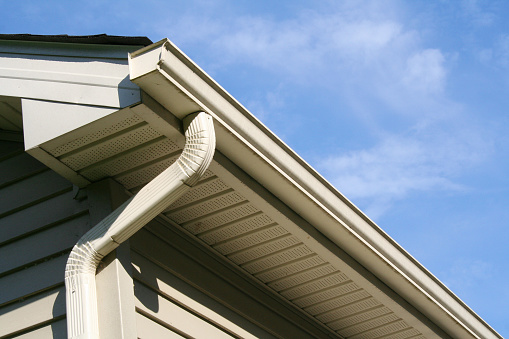 The Importance of Maintaining Your Eavestrough post thumbnail image