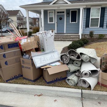 Why You Should Consider Hiring a Junk Removal Service post thumbnail image