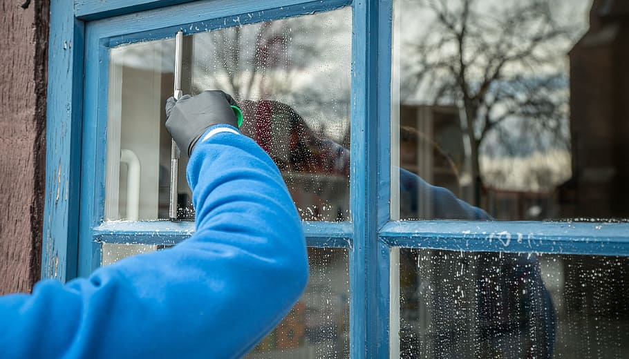 Window Cleaning Tricks for the Pro post thumbnail image